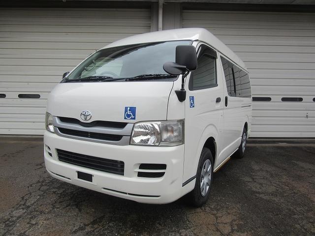 レジアスエースバン ４ＷＤウェルキャブ　車いす２基１０人乗り　Ｂタイプ　福祉車（2枚目）