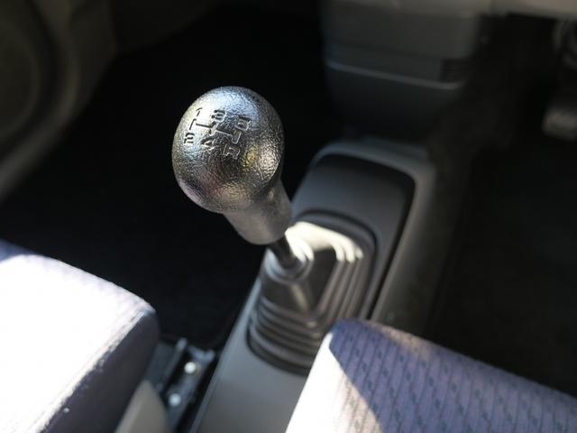 ５速マニュアルシフト