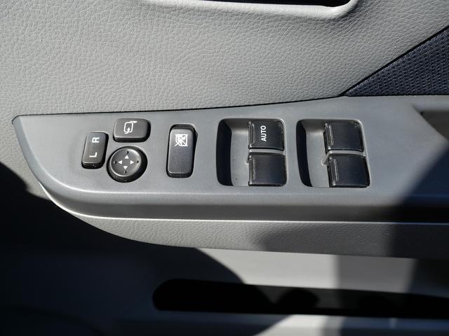 パワーウインドウ／電動ドアミラースイッチ