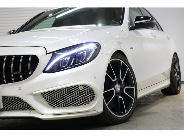 Ｃクラス Ｃ４５０　ＡＭＧ　４マチック　ＡＭＧエアロ・１９ＡＷ／Ｈ＆Ｒダウンサス／エクスクルーシブＰＫＧ／レーダーセーフティＰＫＧ／黒革パワーシート／シートヒーター／純正ＨＤＤナビ・フルセグ／クルコン／レーダー探知機／カロッツェリアドラレコ（4枚目）