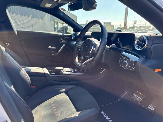 ＣＬＡクラス ＣＬＡ２００ｄ　ＡＭＧライン　ディーゼルターボ　パノラミックスライディングルーフ（7枚目）