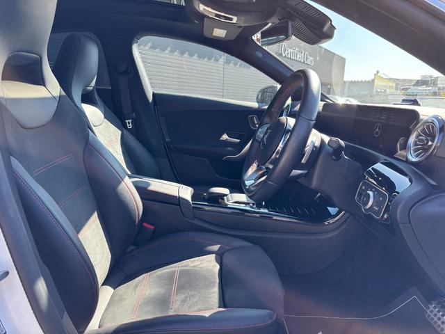 ＣＬＡクラス ＣＬＡ２００ｄ　ＡＭＧライン　ディーゼルターボ　パノラミックスライディングルーフ（8枚目）