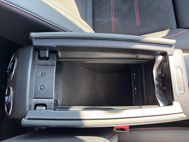 ＣＬＡクラス ＣＬＡ２００ｄ　ＡＭＧライン　ディーゼルターボ　パノラミックスライディングルーフ（19枚目）