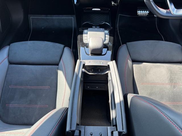 ＣＬＡクラス ＣＬＡ２００ｄ　ＡＭＧライン　ディーゼルターボ　パノラミックスライディングルーフ（20枚目）