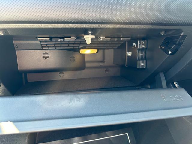 ＣＬＡクラス ＣＬＡ２００ｄ　ＡＭＧライン　ディーゼルターボ　パノラミックスライディングルーフ（22枚目）