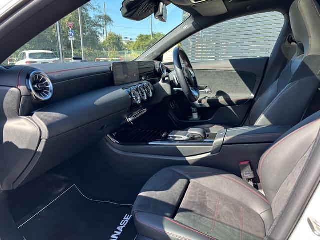 ＣＬＡクラス ＣＬＡ２００ｄ　ＡＭＧライン　ディーゼルターボ　パノラミックスライディングルーフ（23枚目）