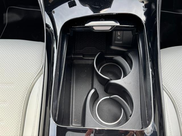 ＧＬＣ ＧＬＣ２２０ｄ　４ＭクペドライバズＰ＋ＡＭＧラインＰ　（ＩＳＧ搭載モデル）　ディーゼルターボ　４ＷＤ　ＭＰ２０２４０１　パノラミックスライディングルーフ（17枚目）