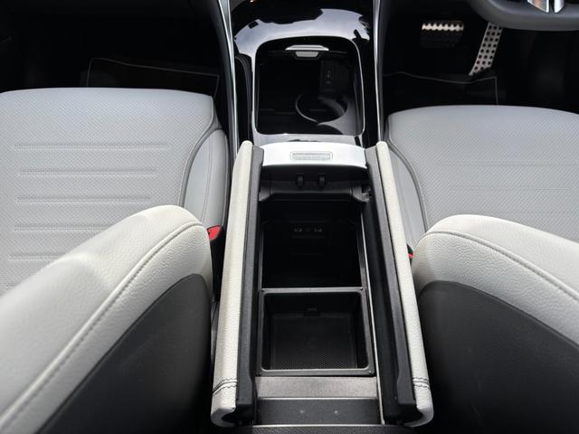 ＧＬＣ ＧＬＣ２２０ｄ　４ＭクペドライバズＰ＋ＡＭＧラインＰ　（ＩＳＧ搭載モデル）　ディーゼルターボ　４ＷＤ　ＭＰ２０２４０１　パノラミックスライディングルーフ（19枚目）