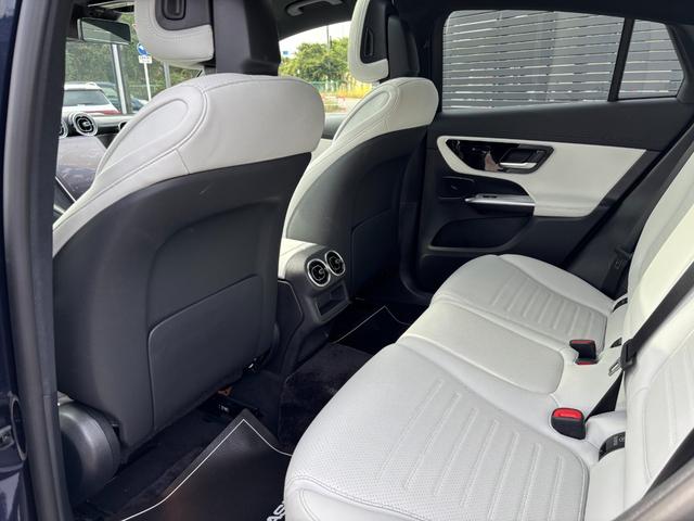 ＧＬＣ ＧＬＣ２２０ｄ　４ＭクペドライバズＰ＋ＡＭＧラインＰ　（ＩＳＧ搭載モデル）　ディーゼルターボ　４ＷＤ　ＭＰ２０２４０１　パノラミックスライディングルーフ（23枚目）