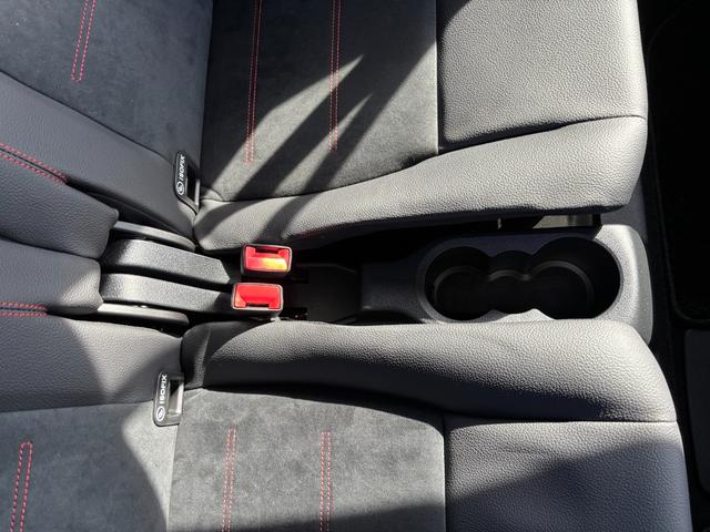 GLB GLB200d 4マチック AMGラインパッケージ ディーゼルターボ 4WD MP202502(28枚目)