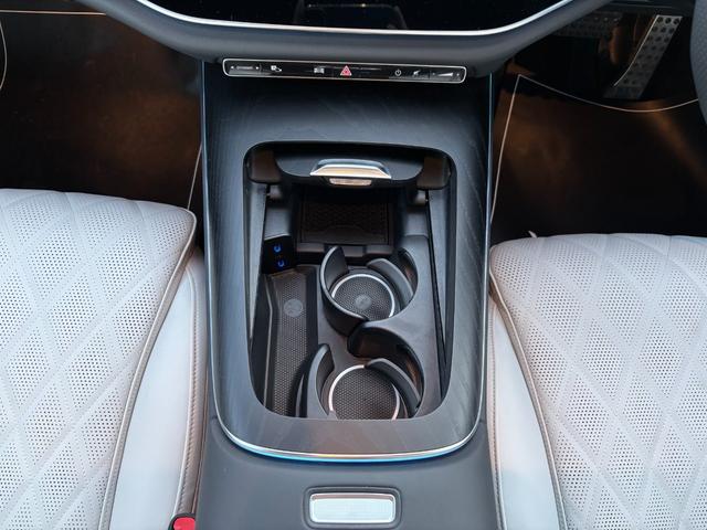 Ｅクラス Ｅ２００　アバンギャルド　ＡＭＧラインパッケージ　（ＩＳＧ搭載モデル）　ＭＰ２０２４０１　レザーエクスクルーシブパッケージ　デジタルインテリアパッケージ　アドバンスドパッケージ（21枚目）