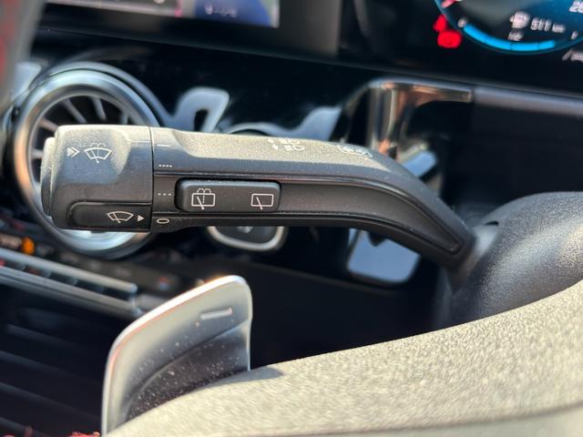 ＧＬＡクラス ＧＬＡ２００ｄ　４マチック　ＡＭＧライン　ディーゼルターボ　４ＷＤ　ナビゲーションパッケージ（12枚目）