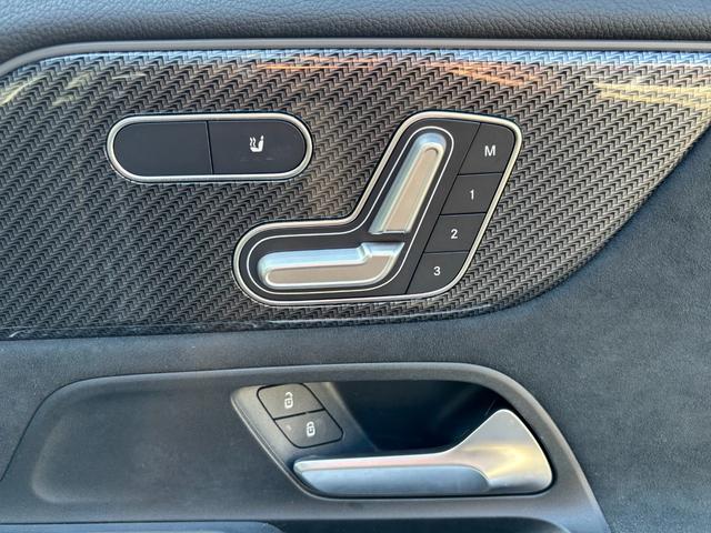 ＧＬＡクラス ＧＬＡ２００ｄ　４マチック　ＡＭＧライン　ディーゼルターボ　４ＷＤ　ナビゲーションパッケージ（16枚目）