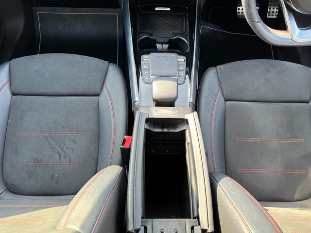 ＧＬＡクラス ＧＬＡ２００ｄ　４マチック　ＡＭＧライン　ディーゼルターボ　４ＷＤ　ナビゲーションパッケージ（33枚目）