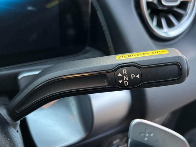 ＧＬＢ ＧＬＢ２００ｄ　４マチック　ＡＭＧライン　ディーゼルターボ　４ＷＤ　ナビゲーションパッケージ　デジタルルームミラー（13枚目）