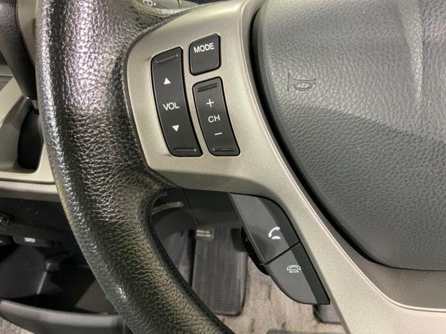 フリードハイブリッド ジャストセレクション　フル装備ＨＤＤナビＲカメラスマートキーＨＩＤ　盗難警報装置　ＶＤＣ　リアカメラ　インテリキー　ナビＴＶ　ウォークスルー　オートクルーズコントロール　３列シート　キーレスエントリー　パワーウィンドウ（33枚目）