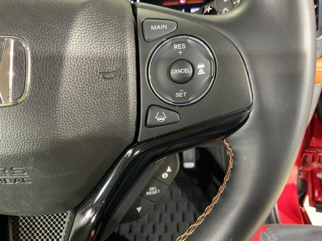 ヴェゼル ハイブリッドＺ・ホンダセンシング　ＭナビＲカメラドラレコＥＴＣスマートキー　横滑り防止機能　ＬＥＤランプ　シ－トヒ－タ－　ＵＳＢ接続　スマ－トキ－　ＡＣ　ナビＴＶ　サイドエアバック　クルコン　４ＷＤ車　ＥＴＣ車載器　ＡＢＳ　ＤＶＤ（41枚目）