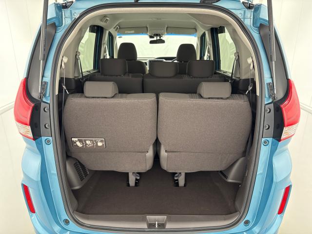 フリード Ｇ・ホンダセンシング　いまコレ＋新品マット付ＭナビＲカメラＥＴＣ　Ｆセグ　追突被害軽減ブレーキ　ｉストップ　Ｗエアバッグ　パワーウィンドウ　ベンチシート　アクティブクルーズコントロール　スマートキ　カラーバックモニター（8枚目）