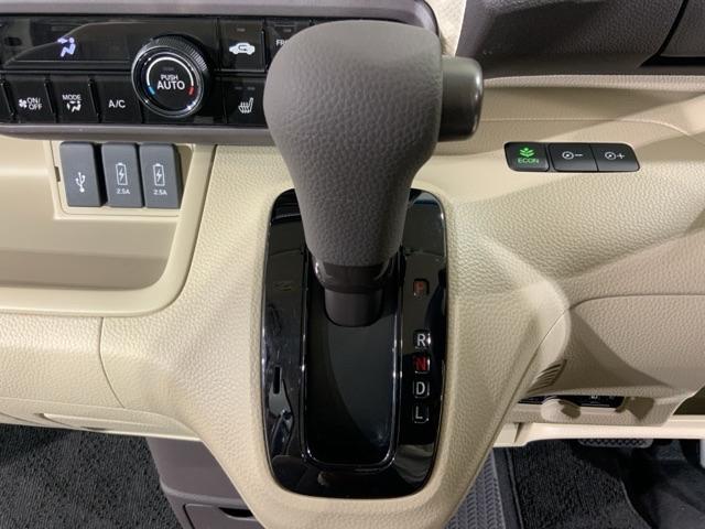 Ｎ－ＢＯＸ Ｇ・Ｌホンダセンシング　ＭナビＲカメラＥＴＣスマートキー左側電動ドア　レーダブレーキ　Ｓヒータ　Ａストップ　ＥＳＣ　キーフリーシステム　ＬＥＤライト　フルセグ対応　バックＭ　ＴＶナビ　ＵＳＢ　クルコン　両席エアバック　ＤＶＤ（25枚目）