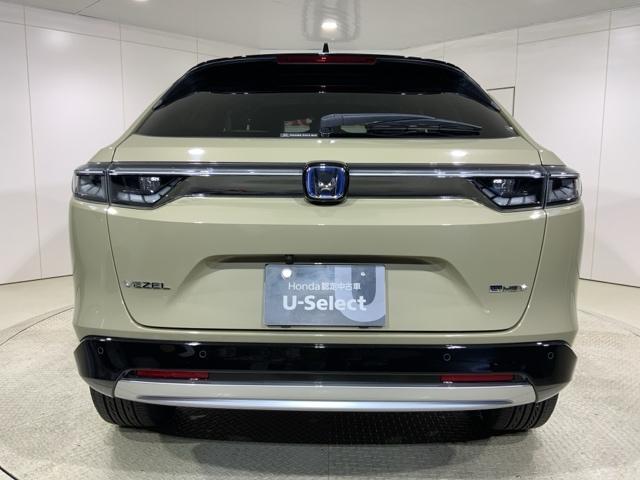 ヴェゼル ｅ：ＨＥＶＰＬａＹ　ＨｏｎｄａＳＥＮＳＩＮＧコネクトナビＲカメラ　衝突被害軽減ブレーキ　カーテンエアバッグ　盗難防止装置　アイドルストップ　Ｐセンサー　ＡＢＳ　ＥＳＣ　フルオートエアコン　リアカメラ　シートヒータ　ＥＴＣ（12枚目）