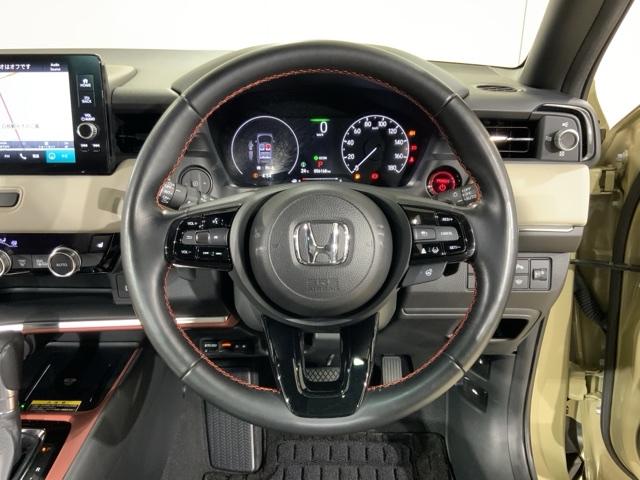 ヴェゼル ｅ：ＨＥＶＰＬａＹ　ＨｏｎｄａＳＥＮＳＩＮＧコネクトナビＲカメラ　衝突被害軽減ブレーキ　カーテンエアバッグ　盗難防止装置　アイドルストップ　Ｐセンサー　ＡＢＳ　ＥＳＣ　フルオートエアコン　リアカメラ　シートヒータ　ＥＴＣ（21枚目）