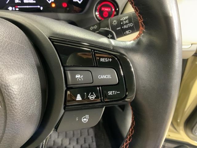 ヴェゼル ｅ：ＨＥＶＰＬａＹ　ＨｏｎｄａＳＥＮＳＩＮＧコネクトナビＲカメラ　衝突被害軽減ブレーキ　カーテンエアバッグ　盗難防止装置　アイドルストップ　Ｐセンサー　ＡＢＳ　ＥＳＣ　フルオートエアコン　リアカメラ　シートヒータ　ＥＴＣ（42枚目）