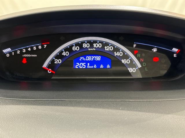 フリード ＧＨ　ＭナビＲカメラＥＴＣ左側電動ドアスマートキー　スマキー　地デジＴＶ　リヤカメラ　ナビＴＶ　横滑り防止機能　イモビライザー　メンテナンスノート　ＡＵＴＯエアコン　キーレス　Ｗエアバッグ　ＤＶＤ　ＳＲＳ（18枚目）