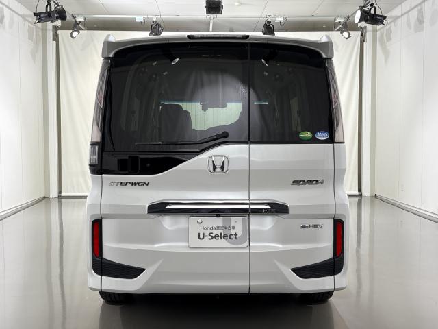 ステップワゴンスパーダ ｅ：ＨＥＶスパーダＧ・ＥＸホンダセンシング　いまコレ＋新品マット付ＭナビＲカメラ両側電動ドア　エアバック　地デジ　クルコン　サイドエアバッグ　シ－トヒ－タ－　衝突軽減システム　スマキー　ＬＥＤランプ　ＵＳＢ接続　ＡＢＳ　キーレス　ＥＴＣ　イモビ（12枚目）