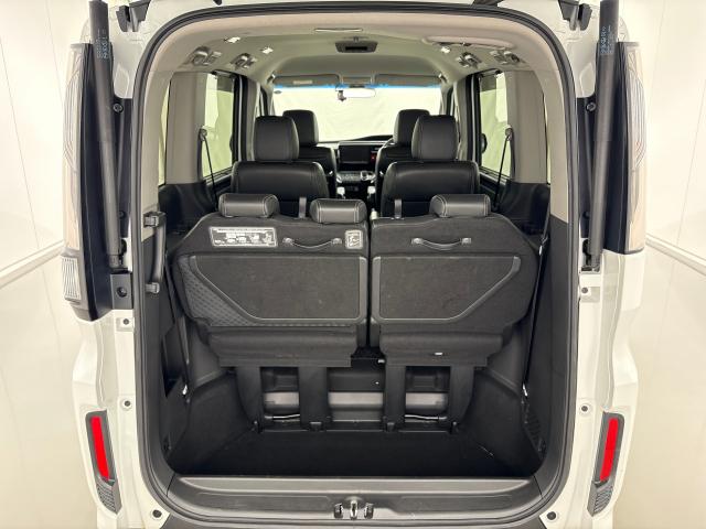 ステップワゴンスパーダ ｅ：ＨＥＶスパーダＧ・ＥＸホンダセンシング　いまコレ＋新品マット付ＭナビＲカメラ両側電動ドア　エアバック　地デジ　クルコン　サイドエアバッグ　シ－トヒ－タ－　衝突軽減システム　スマキー　ＬＥＤランプ　ＵＳＢ接続　ＡＢＳ　キーレス　ＥＴＣ　イモビ（16枚目）