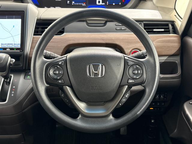 フリード Ｇ・ホンダセンシング　いまコレ＋新品マット付ＭナビＲカメラ両側電動ドア　Ｆセグ　追突被害軽減ブレーキ　ｉストップ　Ｗエアバッグ　パワーウィンドウ　アクティブクルーズコントロール　スマートキ　カラーバックモニター　ＶＳＡ（19枚目）