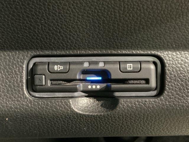 Ｎ－ＯＮＥ オリジナル　ＨｏｎｄａＳＥＮＳＩＮＧＭナビＲカメラＥＴＣ　パーキングセンサー　シ－トヒ－タ－　ＬＥＤヘッドライト　横滑り防止　サイドエアバッグ　エアコン　パワーステアリング　ＡＢＳ　ＵＳＢ　クルーズコントロール（4枚目）