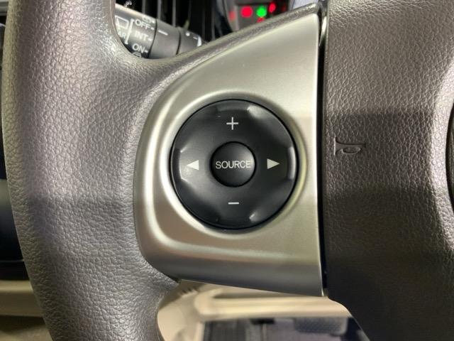 ステアリングでオーディオソース・音量調整もできます