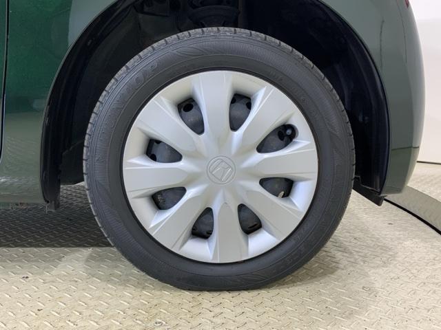 スマートな純正ホイールキャップ