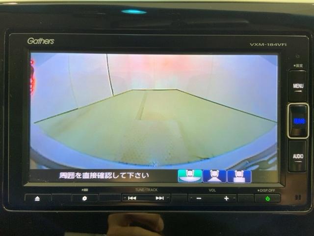 リアカメラ付で、後方をナビ画面で確認。車庫入れも安心です。もちろん、バックギアと連動しています。