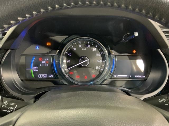 視認性の高いメーター回り。いろいろな情報も表示されます。