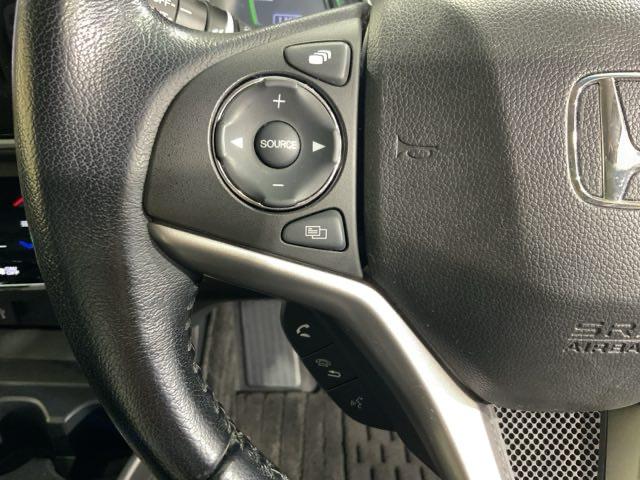 ステアリングでオーディオソース・音量調整もできます