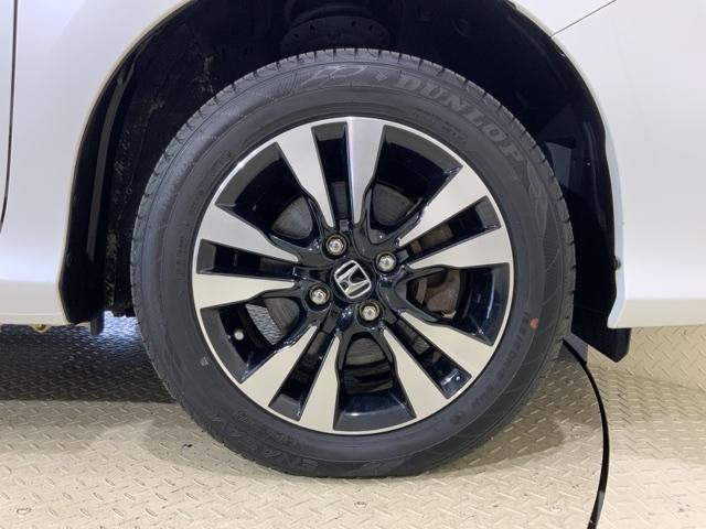 ボディースタイルに合った、純正アルミホール