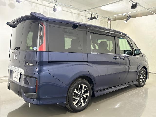 ステップワゴンスパーダ スパーダホンダセンシング　ＭナビＲカメラＥＴＣ前後ドラレコ両側電動ドア　盗難防止　助手席エアバッグ　Ｗパワスラ　記録簿有　地デジ　ＬＥＤライト　横滑り防止システム　オートエアコン　リアカメラ　ドライブレコーダー装着車　ＵＳＢ（10枚目）