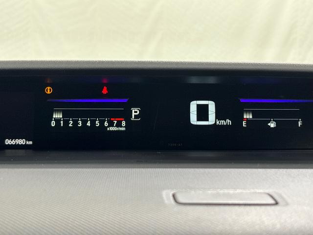 ステップワゴンスパーダ スパーダホンダセンシング　ＭナビＲカメラＥＴＣ前後ドラレコ両側電動ドア　盗難防止　助手席エアバッグ　Ｗパワスラ　記録簿有　地デジ　ＬＥＤライト　横滑り防止システム　オートエアコン　リアカメラ　ドライブレコーダー装着車　ＵＳＢ（18枚目）