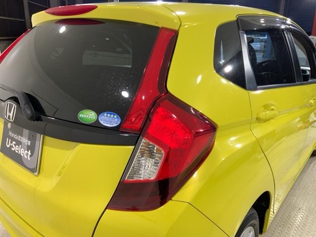 フィット 13G・Fパッケージ 低速域衝突軽減ブレーキ4WDMナビRカメラLED サイドエアバック エコアイドル キーレスエントリー シティブレーキアクティブシステム スマートキーシステム LEDヘッド 横滑り防止 パワーウィンドウ(17枚目)