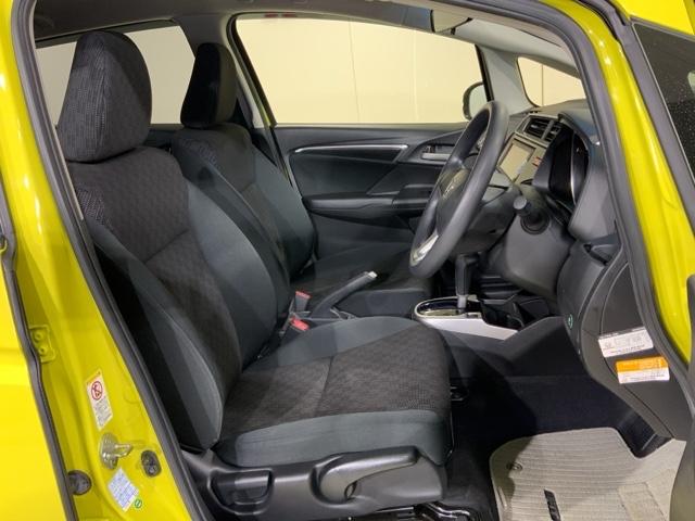 フィット 13G・Fパッケージ 低速域衝突軽減ブレーキ4WDMナビRカメラLED サイドエアバック エコアイドル キーレスエントリー シティブレーキアクティブシステム スマートキーシステム LEDヘッド 横滑り防止 パワーウィンドウ(22枚目)