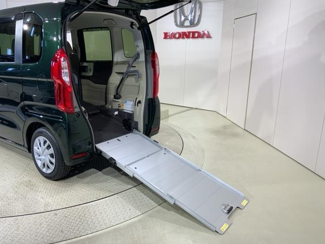 Ｎ－ＢＯＸ Ｇ・スロープホンダセンシング　ＭナビＲカメラＥＴＣ左側電動ドアスマートキー　横滑り防止　ＥＴＣ車載器　ＬＥＤヘッドライト　クルーズコントロール　ＡＢＳ　フルセグ　アイドリングストップ　キーレス　衝突軽減ブレーキ　オートエアコン（6枚目）