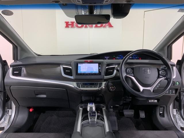 操作性も考慮したスッキリとしたインパネ周り。