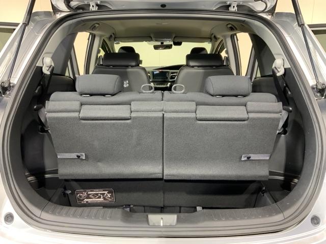 広大なカーゴスペース。週末のお買い物。長期旅行のたくさんの荷物もラクラク