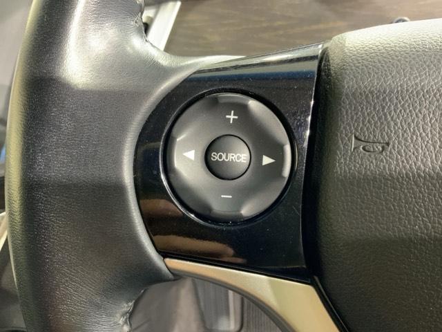 ステアリングでオーディオソース・音量調整もできます