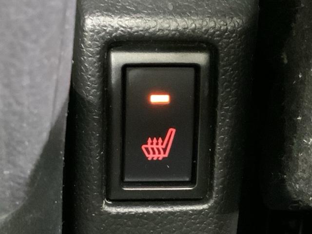 シートヒーター付で、寒い日も快適です。