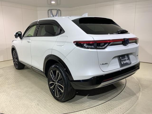 ヴェゼル ｅ：ＨＥＶＺ　ＨｏｎｄａＳＥＮＳＩＮＧコネクトナビＲカメラＥＴＣ　盗難防止装置　ドラレコ付き　記録簿　フルセグテレビ　スマ－トキ－　ＥＴＣ車載器　アクティブクルーズ　Ｐセンサー　サイドエアバッグ　ナビＴＶ　４ＷＤ車（14枚目）