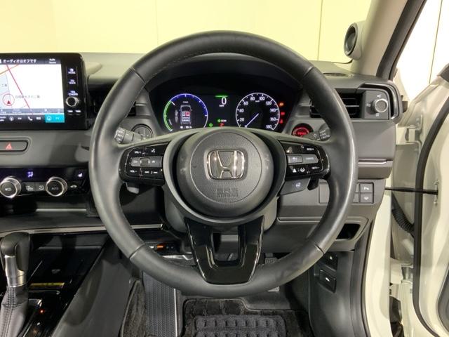 ヴェゼル ｅ：ＨＥＶＺ　ＨｏｎｄａＳＥＮＳＩＮＧコネクトナビＲカメラＥＴＣ　盗難防止装置　ドラレコ付き　記録簿　フルセグテレビ　スマ－トキ－　ＥＴＣ車載器　アクティブクルーズ　Ｐセンサー　サイドエアバッグ　ナビＴＶ　４ＷＤ車（24枚目）