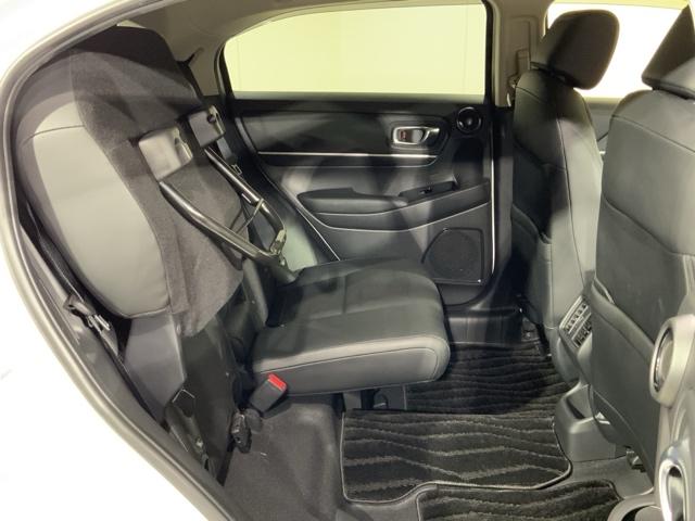 ヴェゼル ｅ：ＨＥＶＺ　ＨｏｎｄａＳＥＮＳＩＮＧコネクトナビＲカメラＥＴＣ　盗難防止装置　ドラレコ付き　記録簿　フルセグテレビ　スマ－トキ－　ＥＴＣ車載器　アクティブクルーズ　Ｐセンサー　サイドエアバッグ　ナビＴＶ　４ＷＤ車（29枚目）