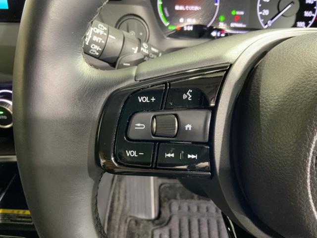 ヴェゼル ｅ：ＨＥＶＺ　ＨｏｎｄａＳＥＮＳＩＮＧコネクトナビＲカメラＥＴＣ　盗難防止装置　ドラレコ付き　記録簿　フルセグテレビ　スマ－トキ－　ＥＴＣ車載器　アクティブクルーズ　Ｐセンサー　サイドエアバッグ　ナビＴＶ　４ＷＤ車（43枚目）